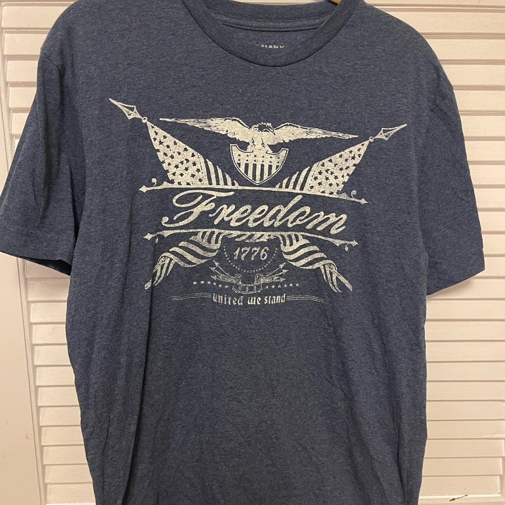 Men’s Old Navy Freedom T-Shirt Size M *Available 9/5*